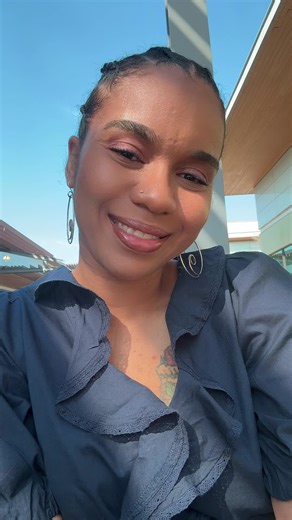 I will be Afro-Latina in every lifetime. Braided hair. Brown skin. Soft glam. Ancestral bloodline. This beauty isn’t a trend — it’s history, culture, resilience, and rhythm. Cornrows aren’t just a style. They’re heritage. My features aren’t “exotic.” They’re inherited. Afro-Latina means I carry Africa and Latinidad in the same breath. Different shades. Different textures. Same power. Today I feel beautiful — not just because of the makeup or the braids — but because I know exactly who I am. #afr