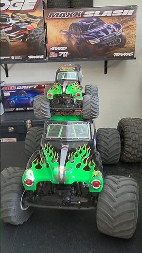 Is this the ULTIMATE RC Monster Truck? #losirc #gravedigger #rccars