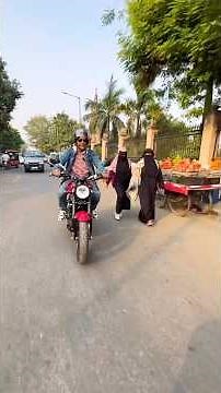 City Ride along with specifications Yamaha XSR 155