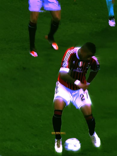 Kevin-Prince Boateng’s iconic goal for AC Milan against Barcelona in the UEFA Champions League. Remastered in 4K with slow motion #KevinPrinceBoateng #ACMilan #barcelonafc🔴🔵#ChampionsLeague #futbol