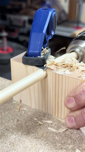 DIY Square to Round Dowel Jig: A Simple Woodworking Guide