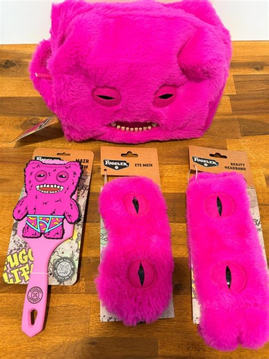 Mr Buttons Fuggler Beauty Gift Set Pink – Cosmetic Bag, Hair Brush, Eye Mask & Headband – Cute Self Care Pack - Etsy