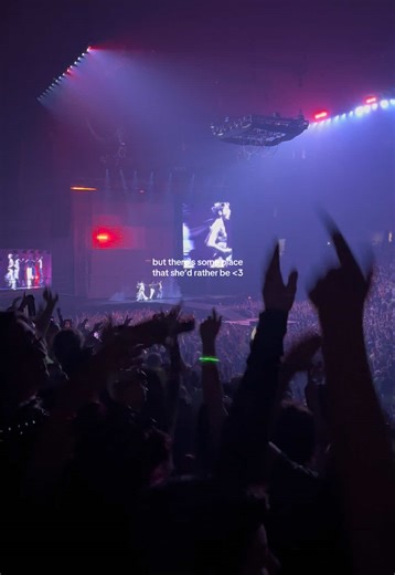 need to be at a show asap !!! 🥹 #concert #fangirl #livemusic #concerttok