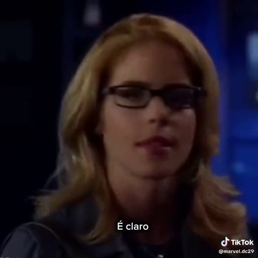 Crossover Épico: Oliver Queen e Clark Kent se Encontram