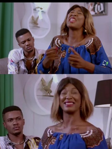 Gaz mawete et Daniella sur le canapé 😂😂😂😂😂