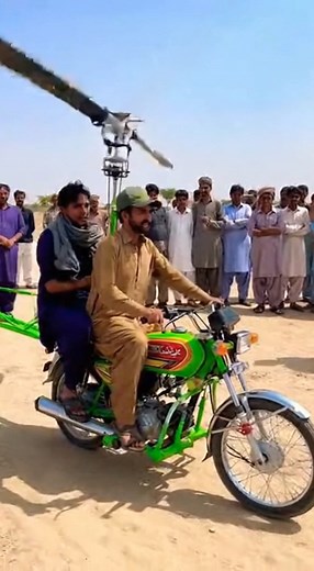 Is bhai ne CD-70 ko helicopter mein convert kiya hai! Hum dekh kar hairan ho gaye hain! Allah khair, Allah khair! | Aliza 4