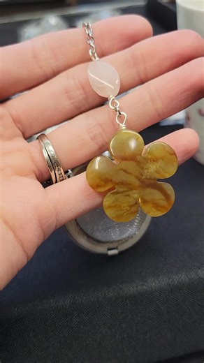 crystal tea diffusers to romanticize the small moments ✨️ #teadiffuser #crystalsandtea #goodvibes #tealovers #herbalism #herbaltea #meditationiskey #tea #mindfulness #handmadewithlove