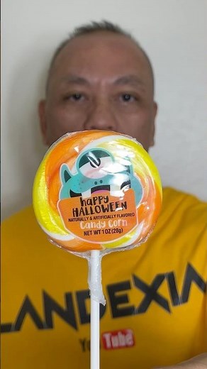 👂ASMR TWIRL POPS HAPPY HALLOWEEN CANDY CORN FLAVOR EATING SOUNDS👂#shorts #asmr