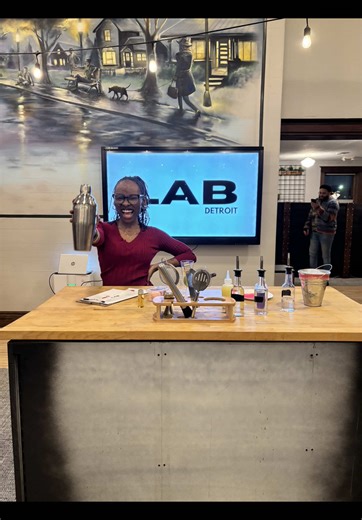 Stepping outside…but only for cute experiences like this! Cocktails & Charcuterie hosted by @DF313 | Michigan Influencer & @The Lab Detroit 💕 A time was had! Follow them for more experiences like this! #fyp #metrodetroit #mixology #thingstodoindetroit