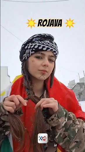 Kurdish Girl Raises Flag for Rojava | Emotional Images