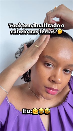 Andreza Fernandes 🌻 on Instagram: "Você tem finalizado o cabelo nas férias?🤔 Eu:🫠😂😅"