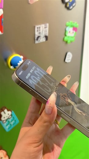 iPhone Waterfall Screen Protector: Easy Install