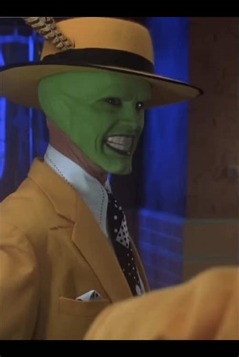 The mask funny scene #viral #funny #meme #movie #movieclips
