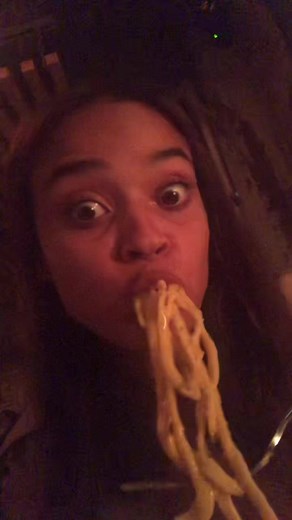 i ate Italian food #ed #edeating #edfood #edfoods #edrecocery #edrecocerybff #recoveryedbff #pasta #pastagirl #pastamukbang