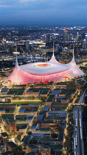 Manchester United’s dream of a new Old Trafford has hit a major rethink 🏟️❌ The club has shelved its striking “canopy” concept unveiled in March after land talks with Freightliner collapsed over a £400m price tag. Now, United are exploring more traditional designs that fit within tighter boundaries, as they press on with their ambitious £2bn stadium project. | Manchester United Fans Live