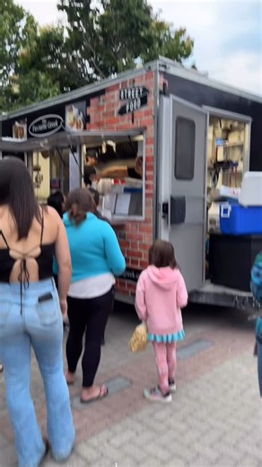 🎤 We’re still toe-tapping and humming tunes remembering what an incredible night it was at Del Crary Park last night! What a show to kick off Season 38! Thanks to everyone who came out! See you back at the park on Tuesday, July 1st for @neonnostalgic! #peterboroughmusicfest #lovelocalptbokawarthas #serenaryder #investinmusicfest | Peterborough Musicfest