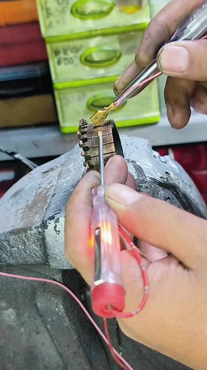 How to Test a Commutator for Electric Motor Repair
