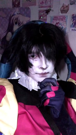 { #fizzarolli } I would never order a whole pizza for myself... I mean I'll take it but.. you guys have to believe me ... #helluvaboss #helluvabosscosplay #fizzy #cosplay