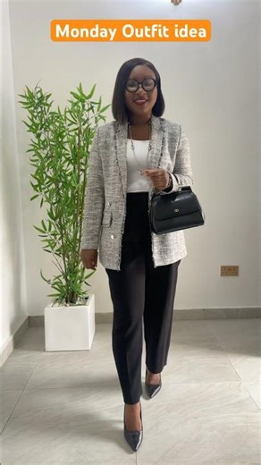 Classy Corporate Outfit Ideas for Monday #fashion #corporatestyle #shorts #howtodress