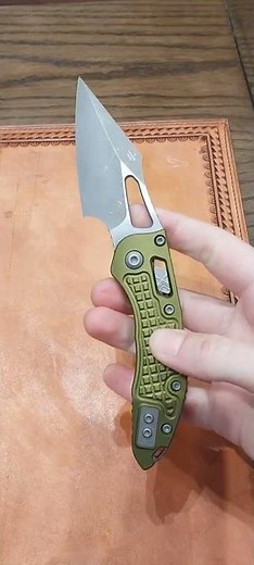 Microtech MINI STITCH?! 🤯 Regular or Mini? #BladeShow
