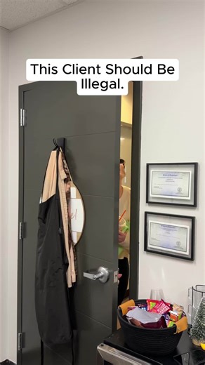 Beauvoir Clips on Instagram: "Reality TV Style She’s late. She’s loud. She’s unhinged. But the hair? Unbothered. Beauvoir: reality-TV energy with red-carpet hair."