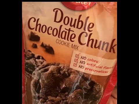 How to make double chocolate chunk cookies (Ft. Betty Crocker mix)