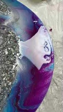 Close-up of the second video for my resin geode project. #paintpouracademy #fluidartist #resingeode