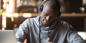 How to connect any Bluetooth headphones to your Windows-based PC