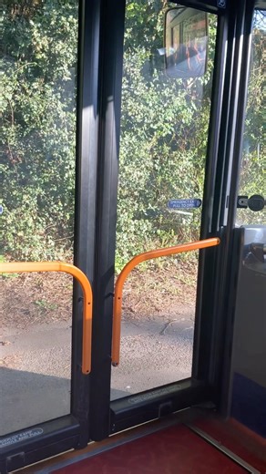 26316 SN69ZKK (Paul Bus) Can’t Drive Away With Its Doors Open!!😂🤣