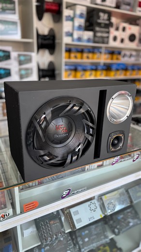 Super Som Oficial on Instagram: "Caixa trio 12” forrada com duto em régua 🔊 Alto-falante 12” Upgrade Bomber – 400W RMS 🎶 Super Tweeter Explomach – 120W RMS 📣 Driver Áudio Injet – 50W RMS ✨ Boca canequinho cromada ⚡ Capacitores 100x100 + 2x250 Som forte, grave encorpado e médio/agudo bem definidos 💥 Ideal pra quem quer qualidade e presença sonora! - Rua José Duarte de Paiva 1030 - Sete Lagoas MG - Enviamos para todo Brasil 🇧🇷 - Link de compra na bio 💻 - Consulte-nós (31)97231-6368 📲 - www