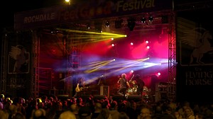 #FridayFlashback: With the news that Cast Band are supporting Oasis next summer, here they are supporting Feeder at #FeelGoodFest but what was the year? 🙌 🎯 @followers | Rochdale Feel Good Festival