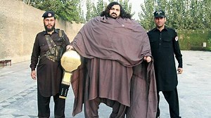 Watch: ‘Pakistan’s Hulk’ of 435-kg stops a tractor with his bare hands