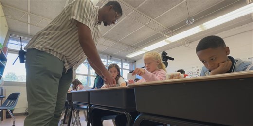 State legislators consider $2,000 pay raise for Mississippi teacher’s assistants