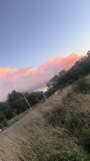 H bomb (@h.bomb563)’s videos with Desire