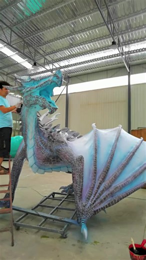 Flying Dragon in the process of coloring #dragon #model #dragonmodel #animatronic