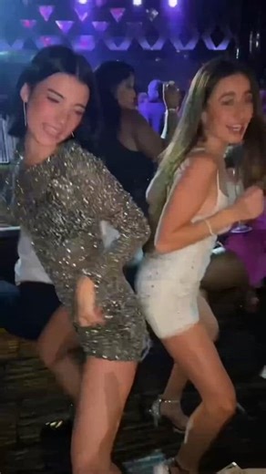 Charli twerking masterclass again on New years (better quality) 🤤