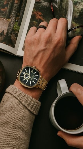 Here’s a refined Instagram caption for Invicta Reserve Object d’Art 45576: --- 🎨 INVICTA RESERVE OBJECT D’ART: MODEL 45576 🎨 Where art meets engineering in motion. This 45 mm automatic is a tribute to design and precision—part sculpture, part machine. ⚙️ Powered by NH37A automatic movement, self-winding, mechanical energy in every beat. 💧 50 m water resistance, built for daily wear, not deep dives. 🏛️ Elegant gold stainless steel case & bracelet with a green sunray dial, bold but classy. 🔍 