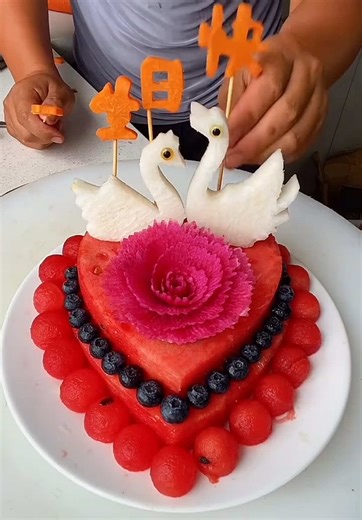 How to Create an Amazing Fruit Cake Platter