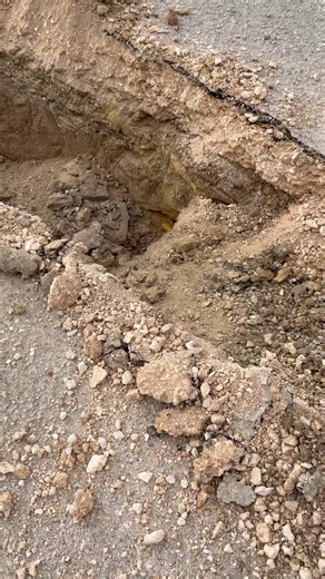 This is what happens if you blow a natural gas pipe during excavation. #construction #explore