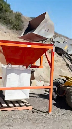 Happy Monday from the Sunrise crew! 💪 We’re putting our super sack bagging machine to the test—keeping materials moving and customers stocked up for the week ahead. ➡️ Need bulk materials in super sacks? Call or visit Sunrise today! #HappyMonday #BaggingMachine #SuperSacks #BuildingMaterials #LandscapeSupplies #VistaCA #SoCalContractors #JobSiteReady #OneStopShop #sandiegoconstruction | Sunrise Materials Inc.