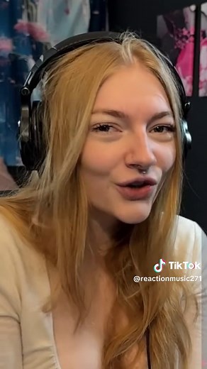 Led Zeppelin - Immigrant Song #reaction #reactionmusic #musicvideo #LedZeppelin #immigrantsongg