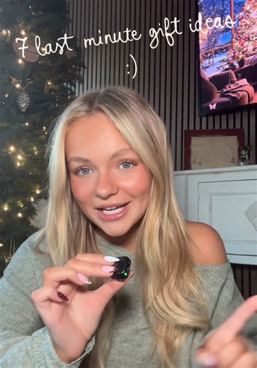 drop ur ideas in the comments because i need some too😆😆🫠 #christmas #giftideas #wishlist