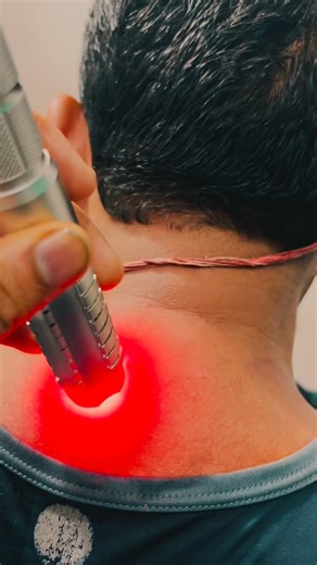 Dr Sachin chhonker on Instagram: "Laser therapy treatment #adavced #physiotherapist #drsachhinphysio #cuppingtherapy"