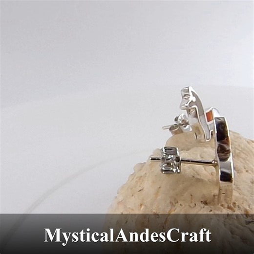 Mystical Andes Craft on Instagram: "https://mysticalandescraft.etsy.com/es/listing/4333808958/handmade-andean-llama-stud-earrings-950 Free shipping from Spain Handmade Andean Llama Stud Earrings, 950 Sterling Silver with Mother of Pearl & Spondylus These earrings are not mass-produced. Each pair is individually handcrafted in Cusco, Peru, by skilled artisans who preserve traditional Andean silversmith techniques Worn as a spiritual amulet, the llama serves as a reminder of balance, humility, and
