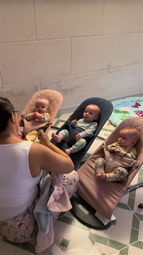 Bedtime Routine with Triplets: A Heartwarming Chaos