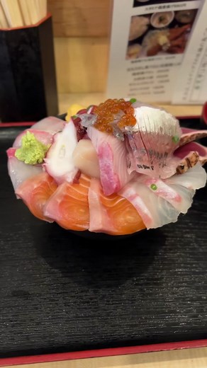 【都内一】デカ盛りすぎるコスパ海鮮丼！？ #人形町グルメ #人形町ランチ #デカ盛り