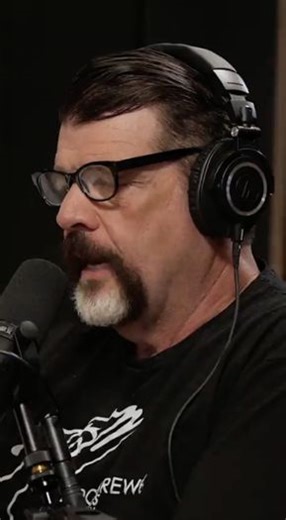 We are living in prophetic times and the heavens are declaring His glory! It’s our job to pay attention. 🌙✨ The King is coming, and He’s lighting up the sky to remind us! *Join us for The Pulse LIVE every Tuesday and Wednesday at 1pm CST* | Troy Brewer