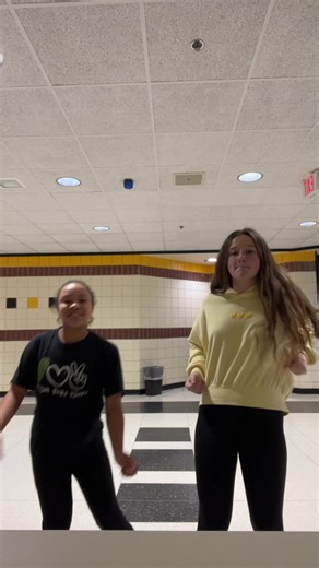 Charlotteeeee (@charlotte_spammmmmm)’s videos with 41 SPLEEN - On The Radar Radio