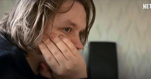Heartbreaking moment Lewis Capaldi's dad breaks down in tears at Wembley gig