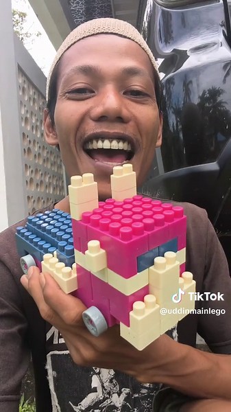 Optimus Prime Balok Susun DIY